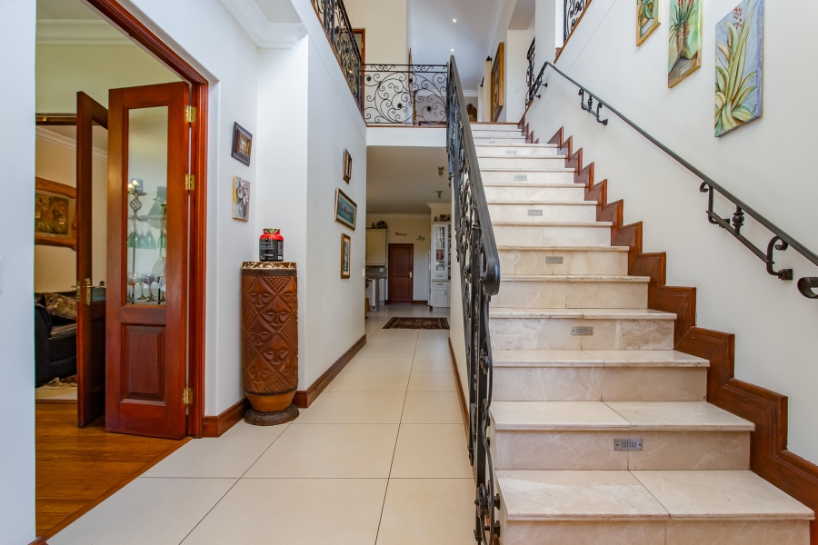 5 Bedroom Property for Sale in Val De Vie Estate Western Cape